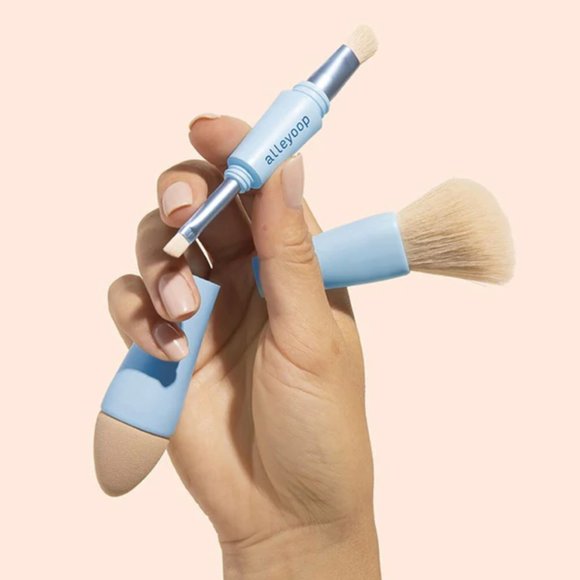 ALLEYOOP multi-tasker 4-in-1 makeup brush - Picture 2 of 6
